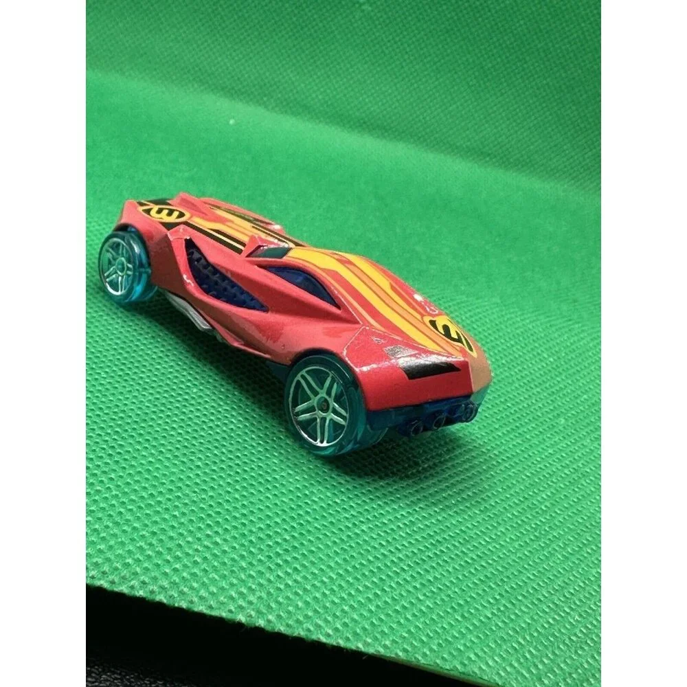 Hot Wheels Urban Agent 2008‎ Red Blue Wheels DieCast 1:64